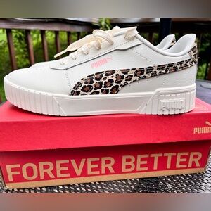 Womens 11, Puma Carina